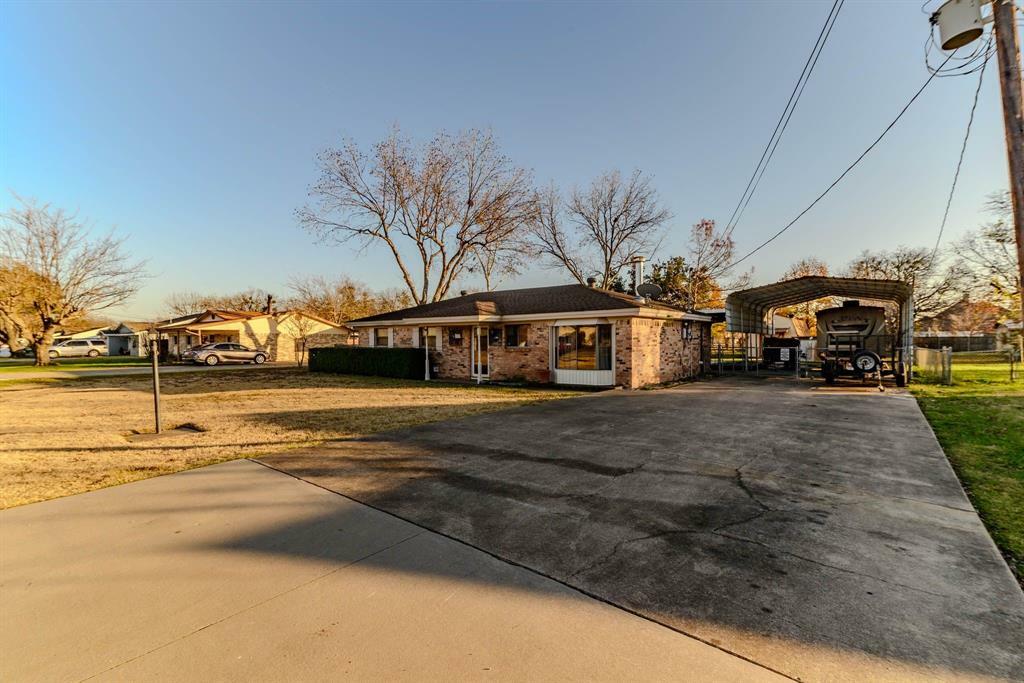 Property Photo:  1405 Sandra Lane  TX 75052 