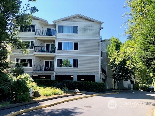 Property Photo:  15000  Juanita Drive NE 208  WA 98028 