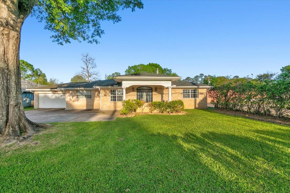 2650 W Lucas Dr  Beaumont TX 77706 photo