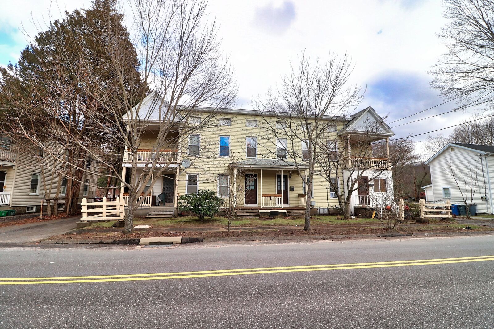 Property Photo:  85 Railroad Avenue  CT 06403 