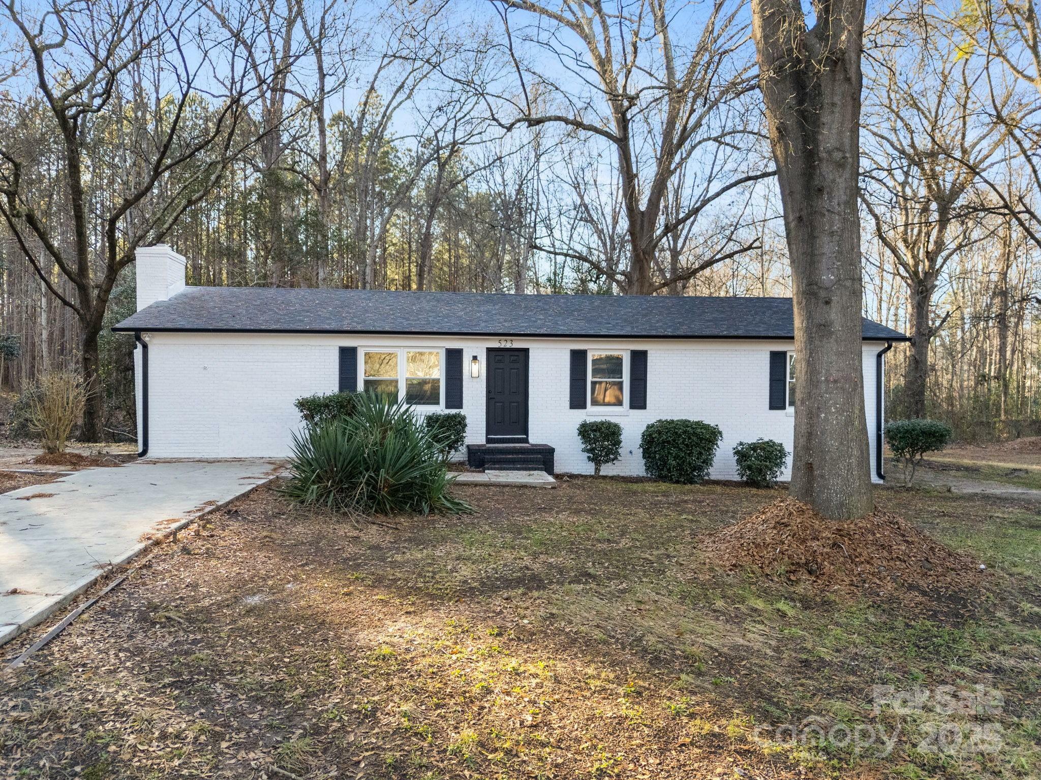 Property Photo:  523 Hyde Street  NC 28083 