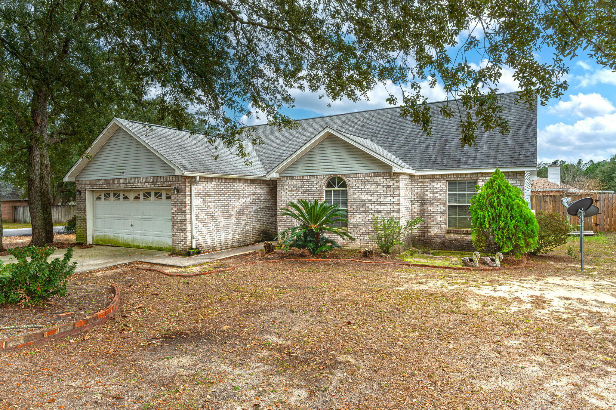 Property Photo:  537 Risen Star Drive  FL 32539 