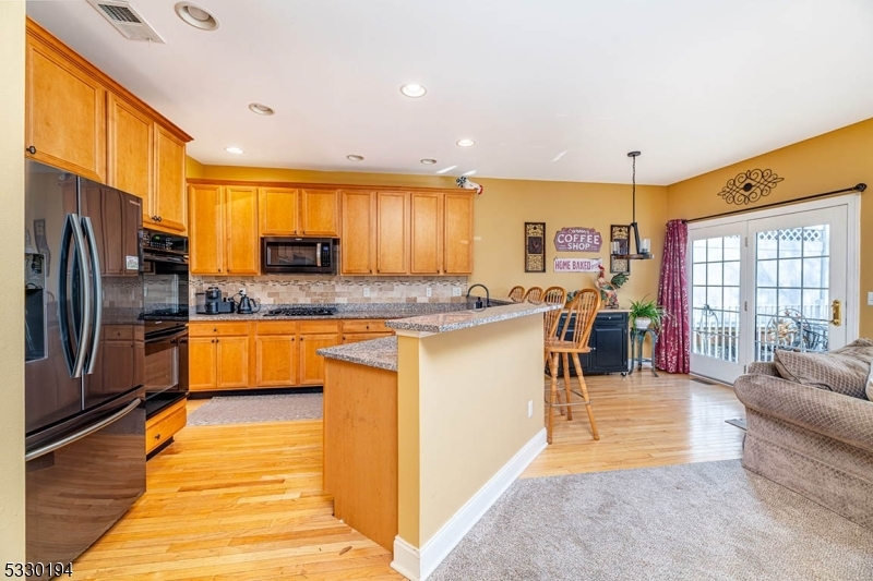 Property Photo:  62 Briar Ct  NJ 07419 