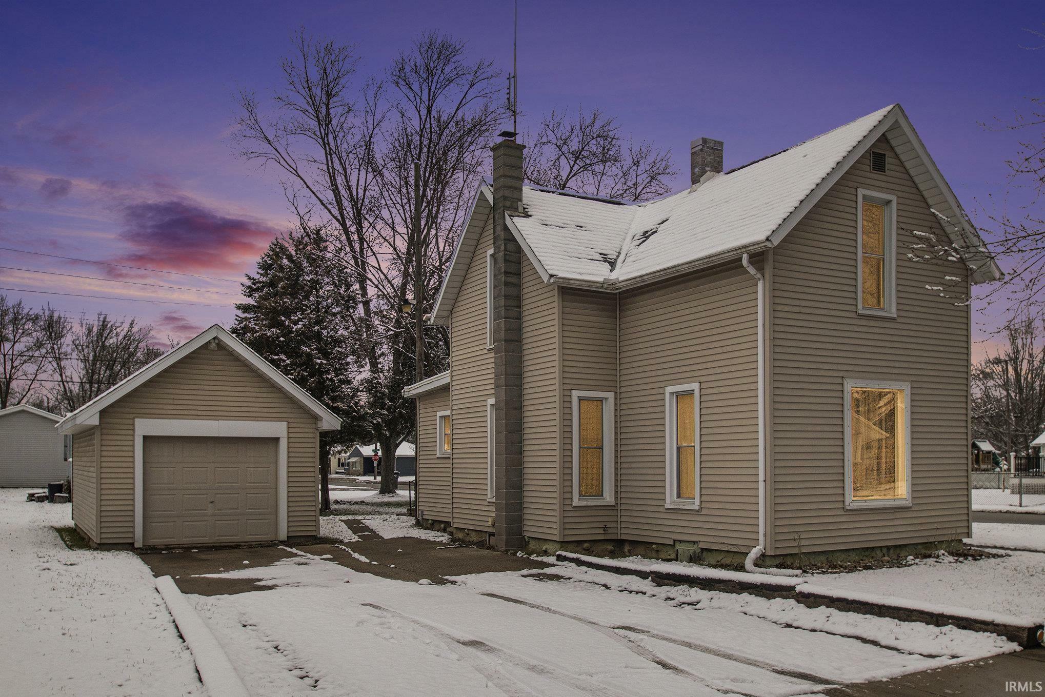 Property Photo:  1401 West Avenue  IN 46526 