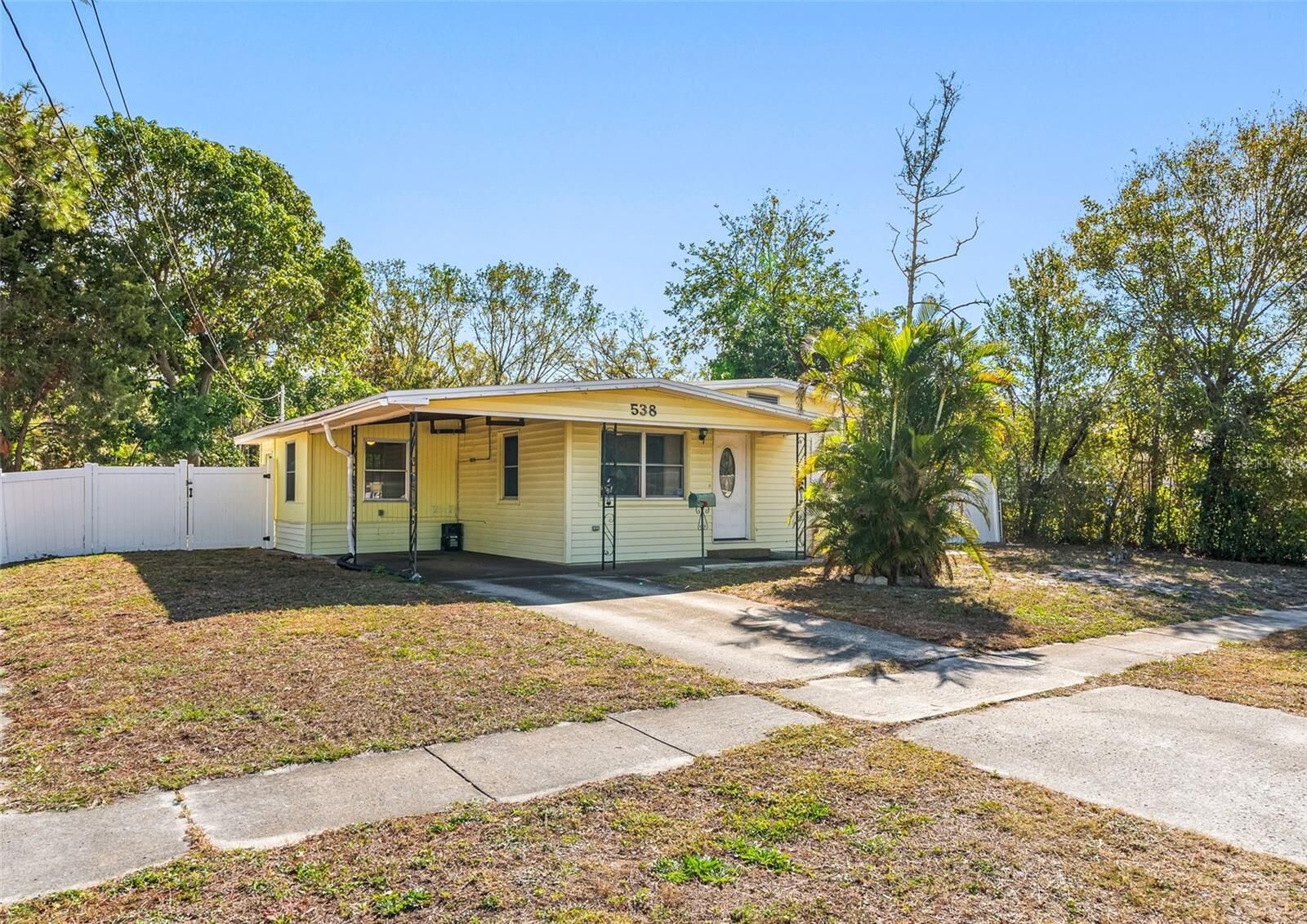 Property Photo: 538 Southwest Boulevard N FL 33703