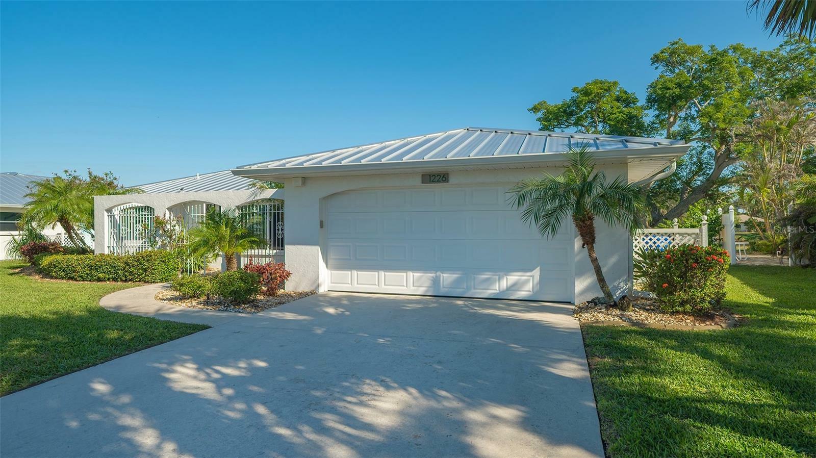 Property Photo:  1226 Lucaya Avenue  FL 34285 