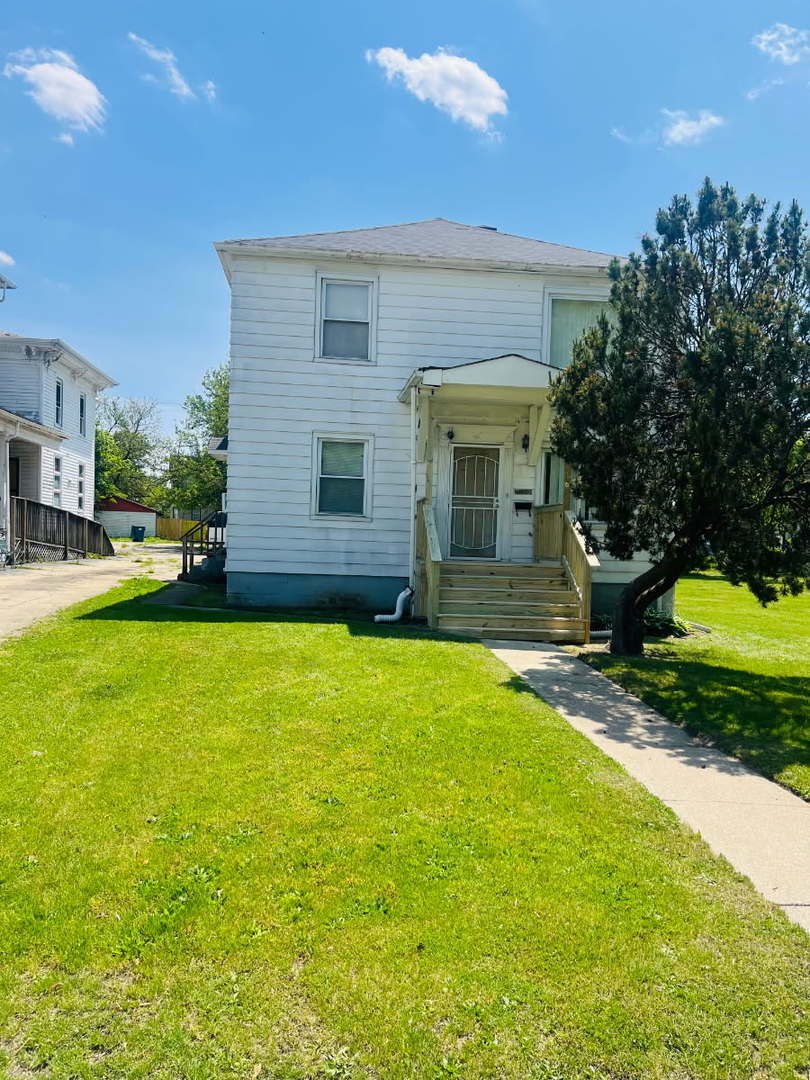 Property Photo: 1020 E Court Street IL 60901