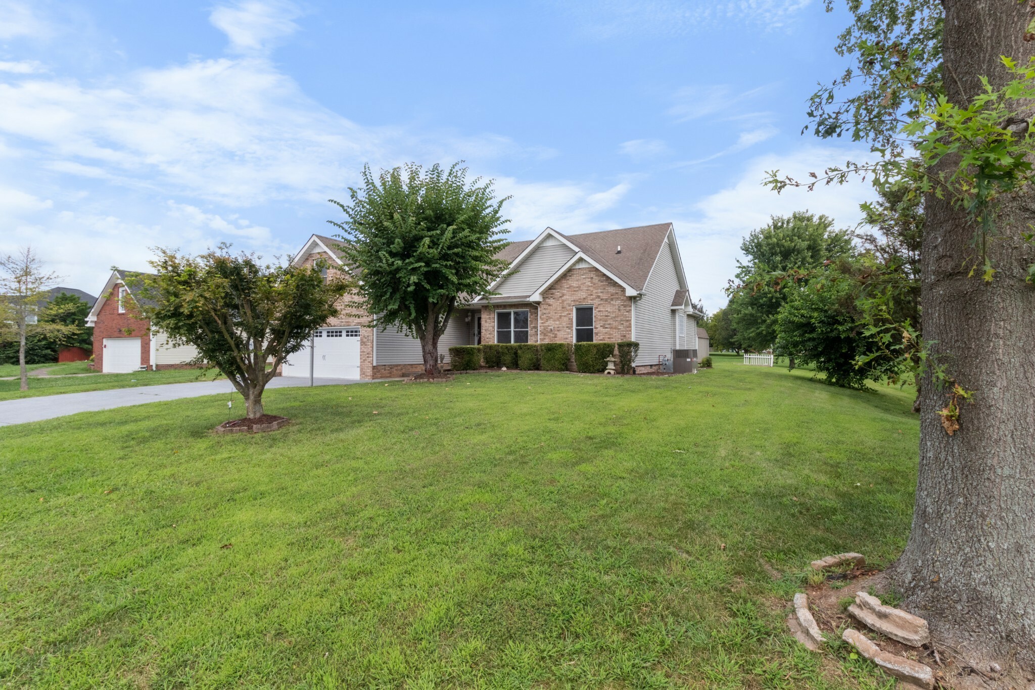 Property Photo:  667 Stonewall Ln  TN 37040 