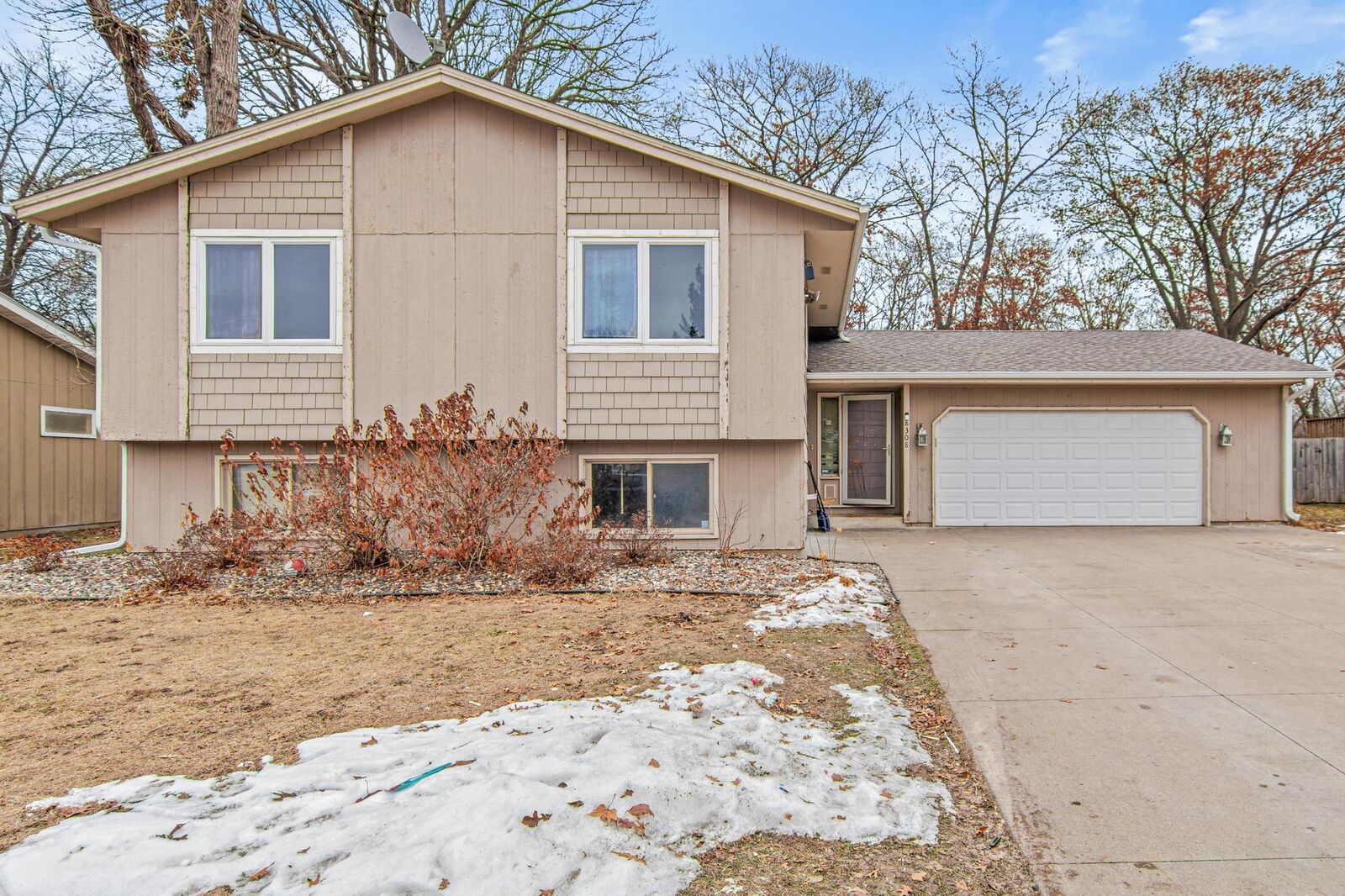 Property Photo:  8308 Brunswick Avenue N  MN 55443 