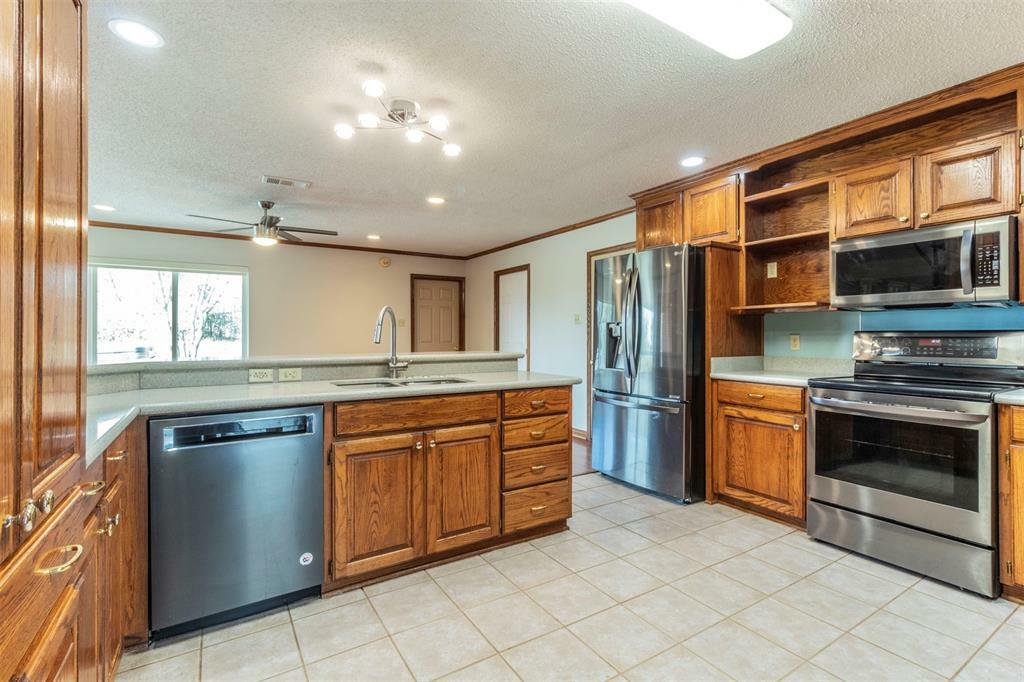 Property Photo:  407 W 9th Street  TX 76252 