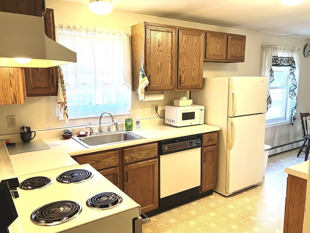 Property Photo:  83 Vernon St  MA 01301 