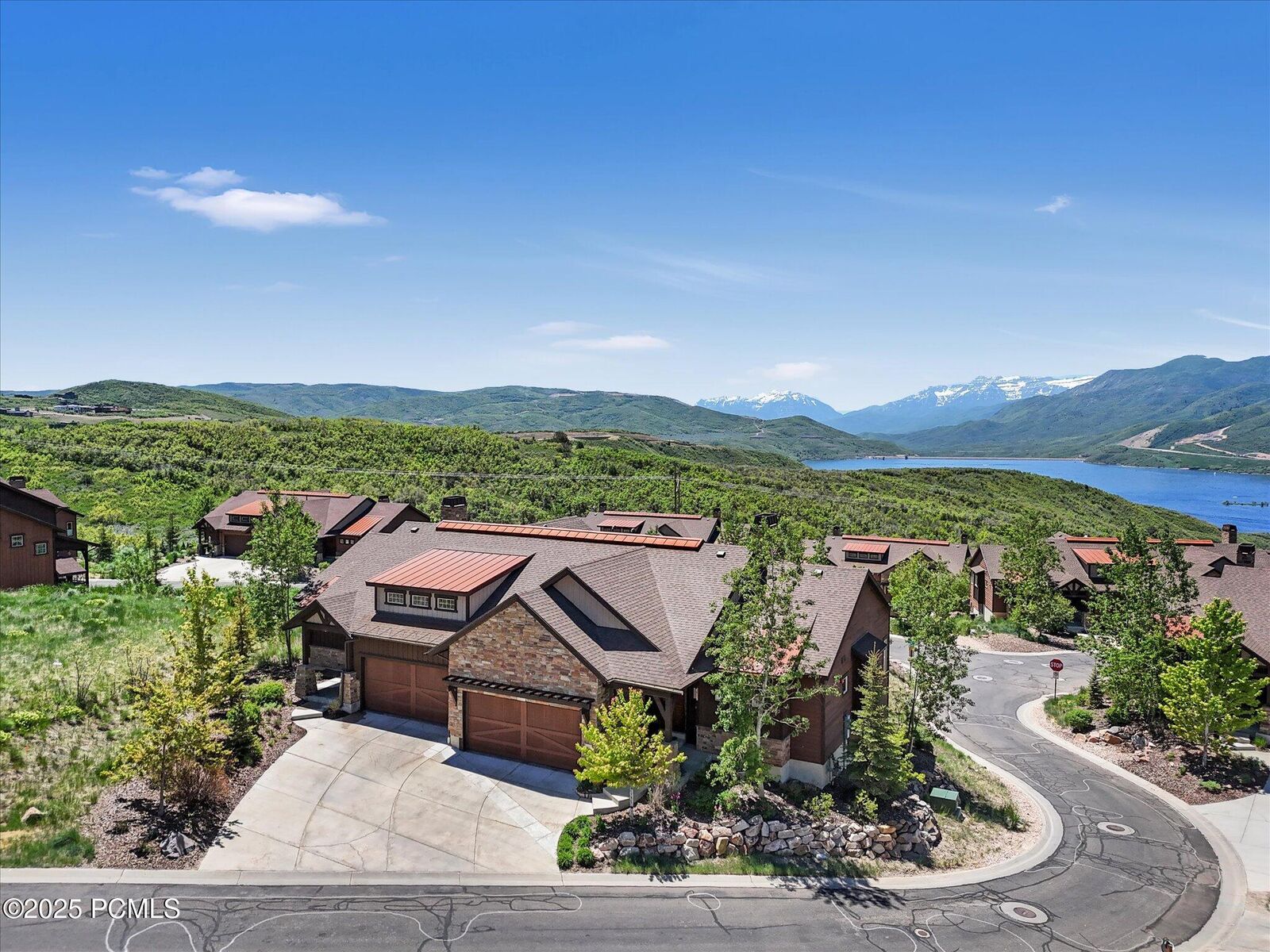 Property Photo:  1628 E Viewside Circle  UT 84036 
