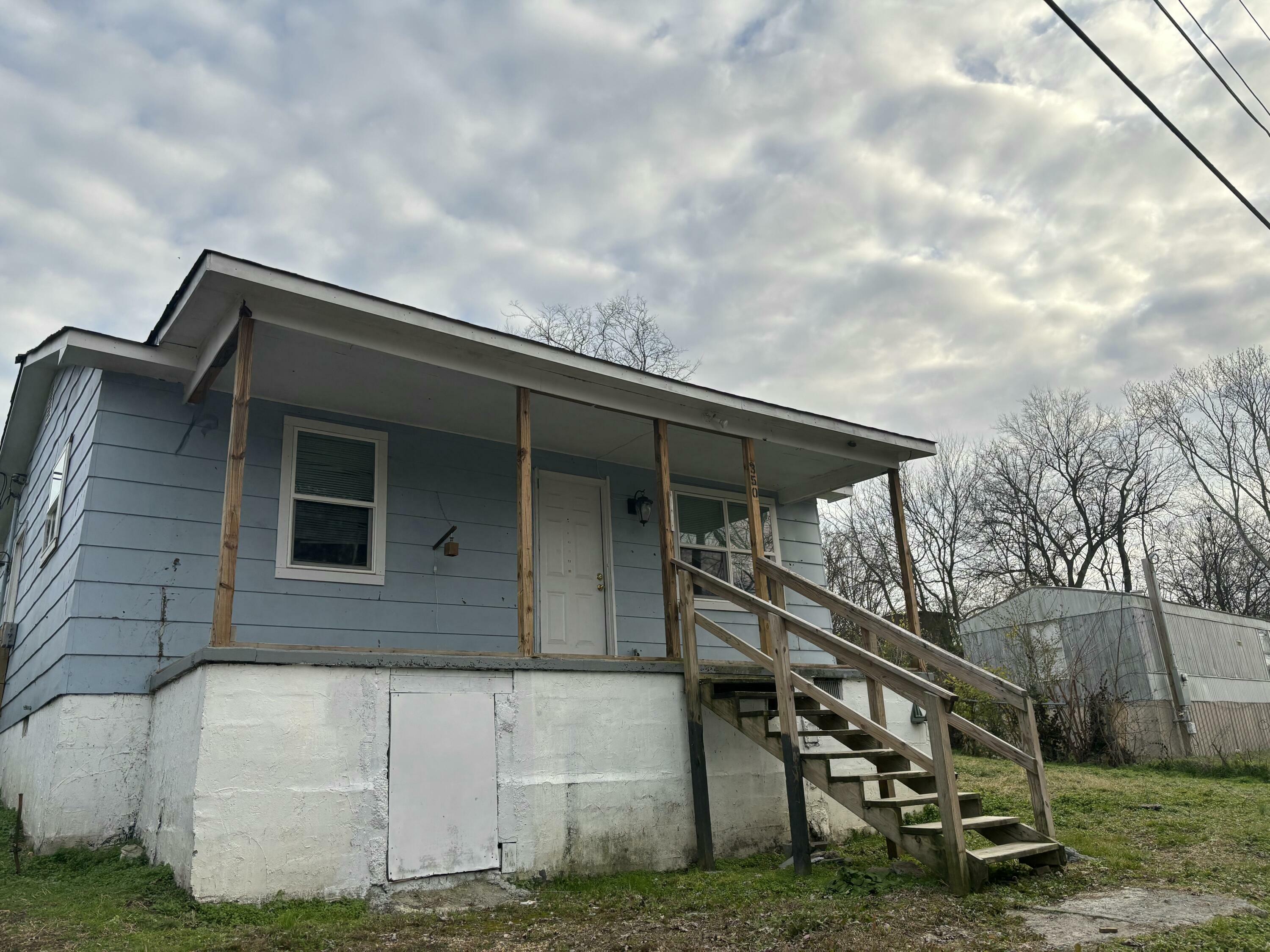 Property Photo:  350 Woolen Street NE  TN 37311 