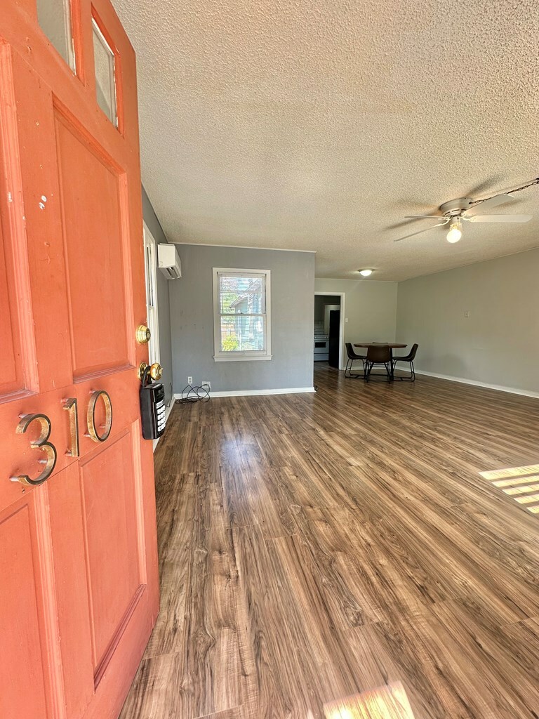 Property Photo:  310 S Van Buren St  TX 76903 