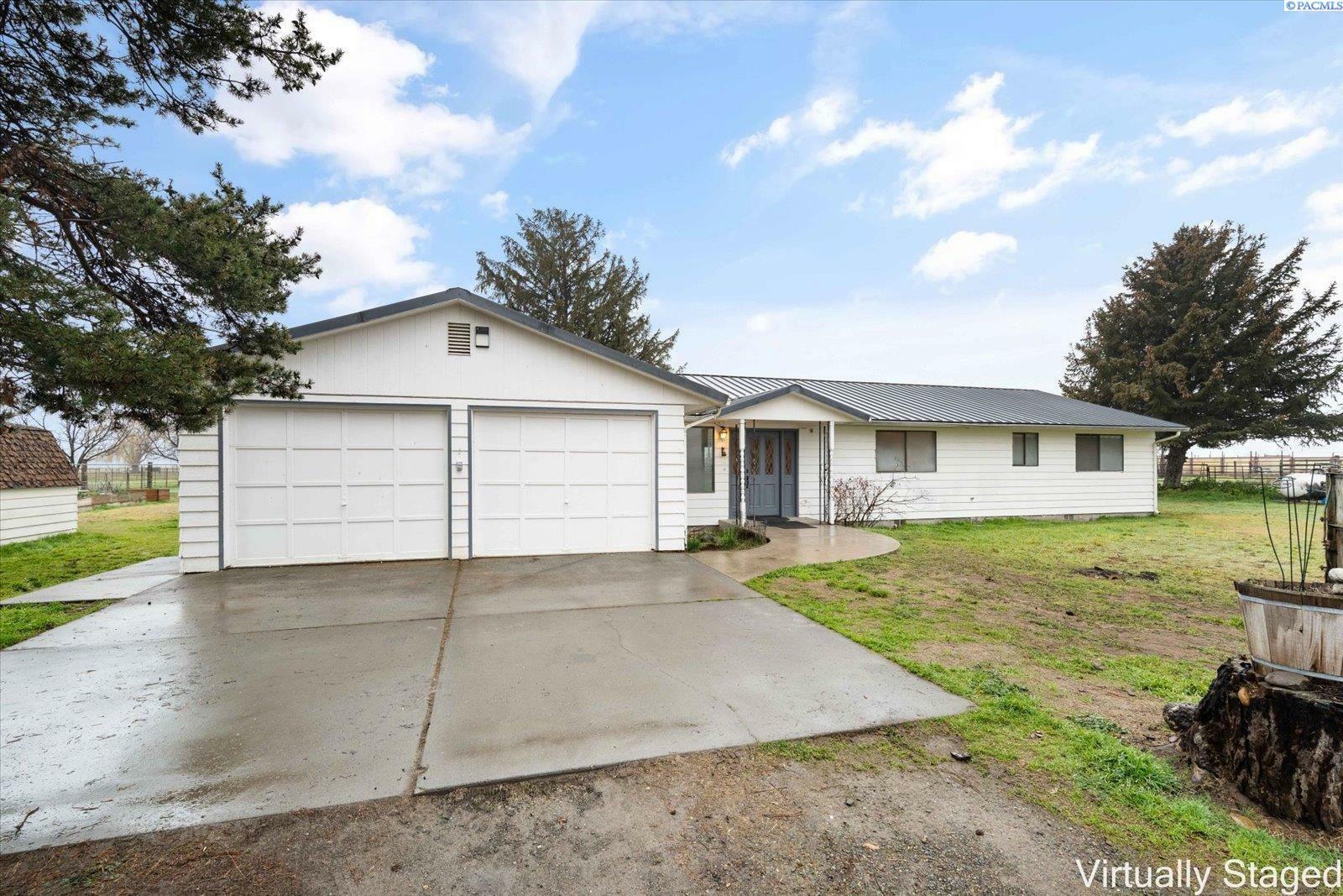 Property Photo:  5741 E Euclid Rd  WA 98935-9446 