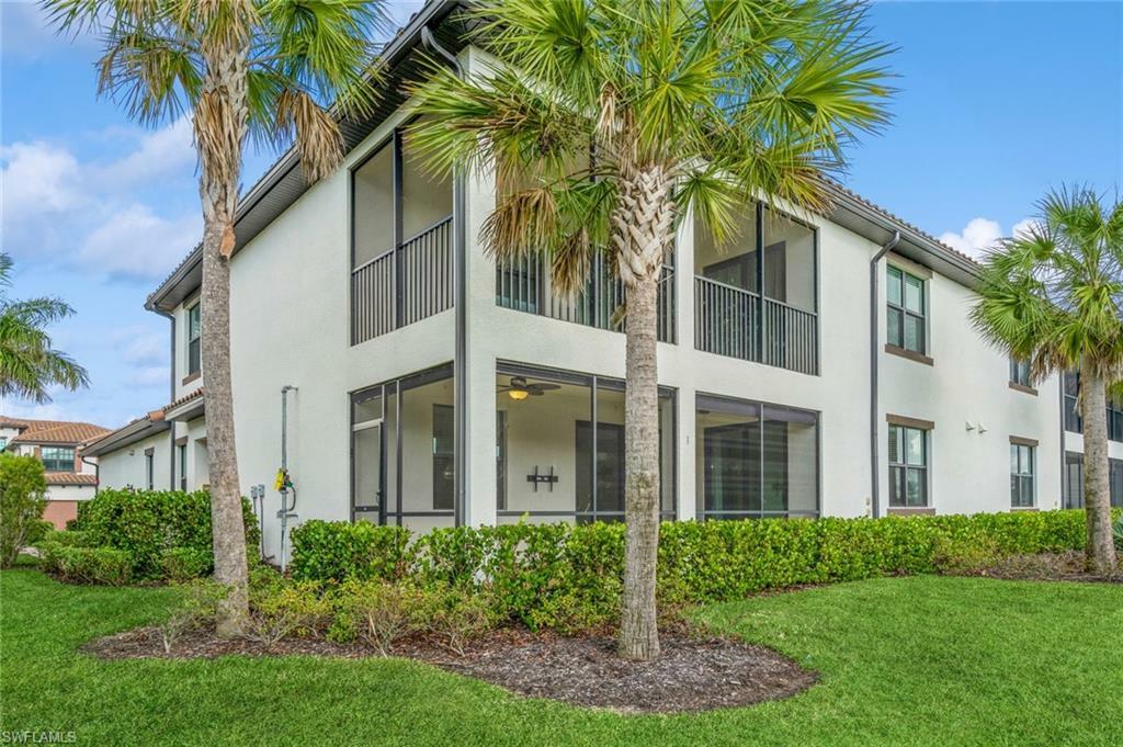 Property Photo: 12039 Hawthorn Lake Dr 102 FL 33913