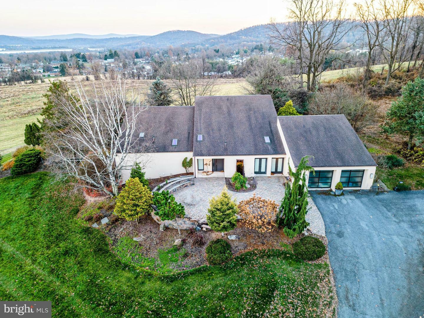 Property Photo:  401 Gurtner Road  PA 17070 