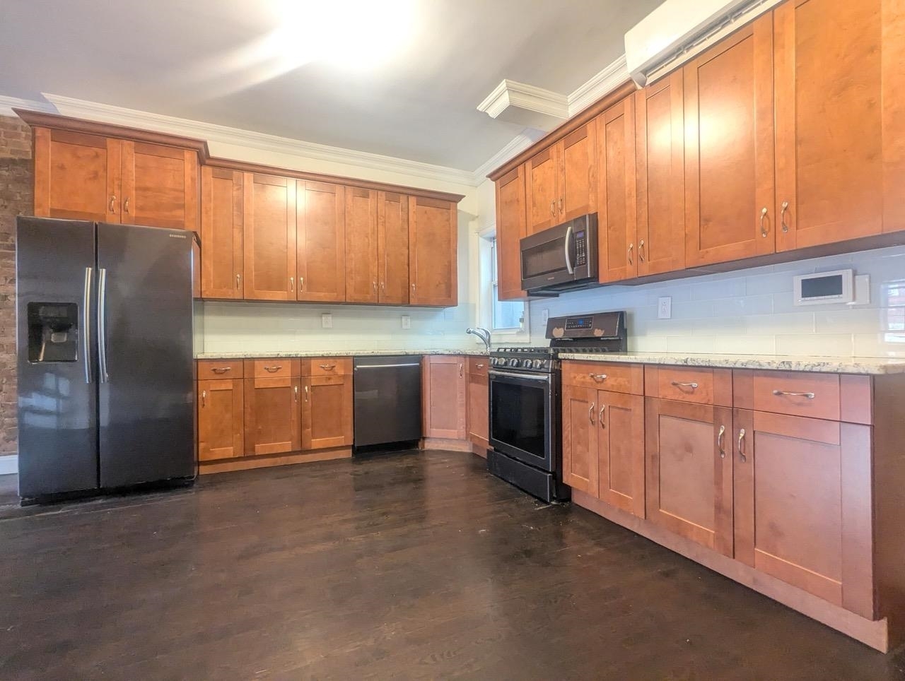 Property Photo:  37 Astor Pl 2  NJ 07304 