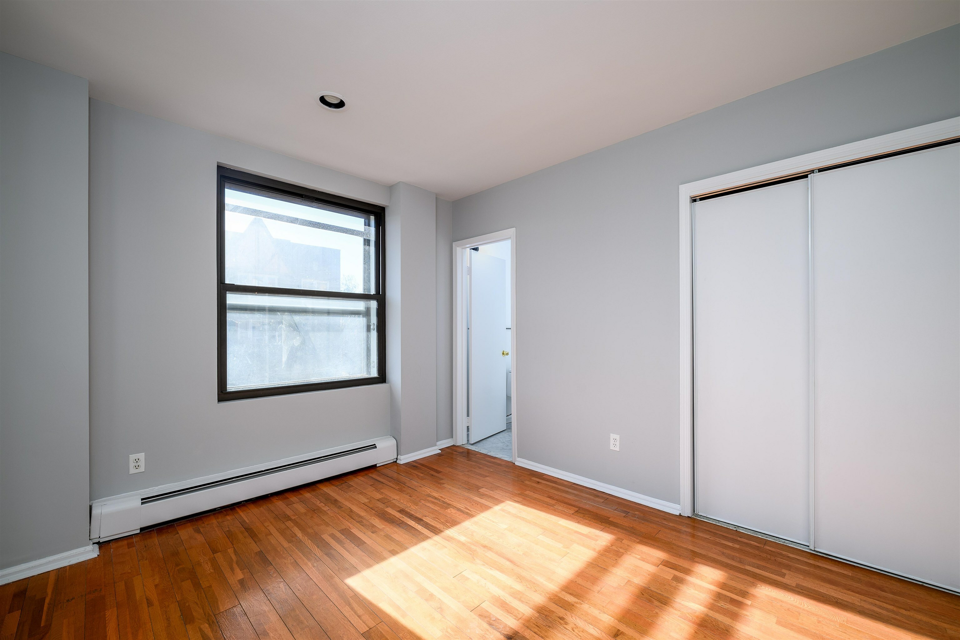 Property Photo:  50 Glenwood Ave 501  NJ 07306 