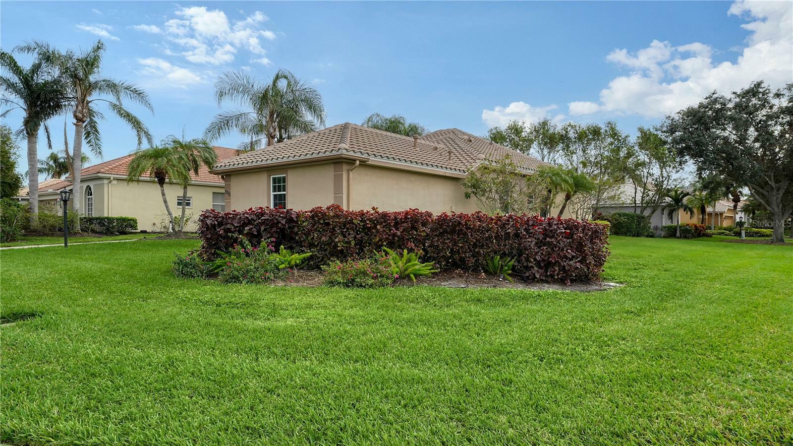 Property Photo:  5272 Highbury Circle  FL 34238 