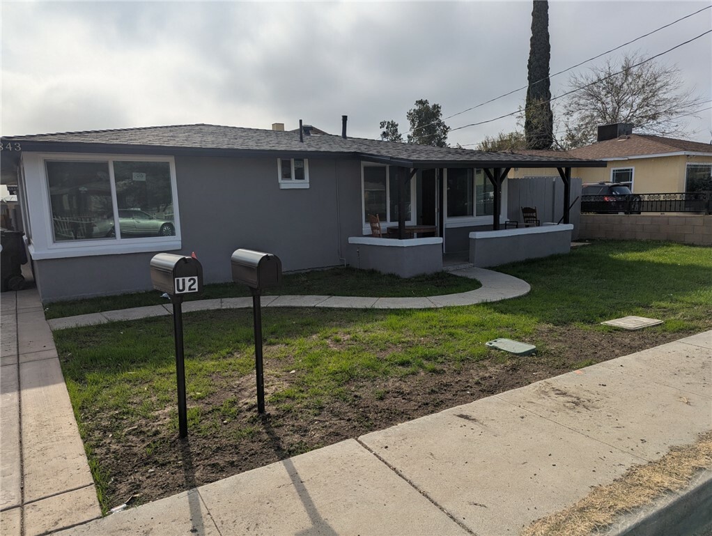 Property Photo:  16843 Fontlee Lane  CA 92335 