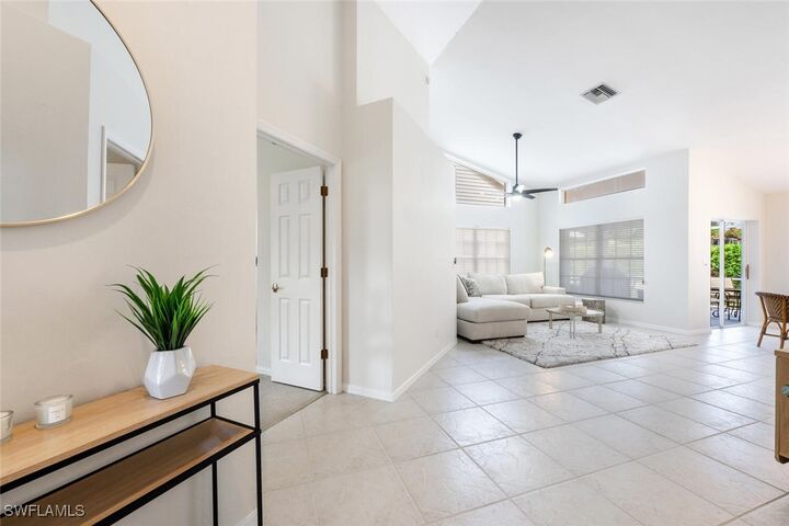 Property Photo: 2835 Mizzen Way FL 34109