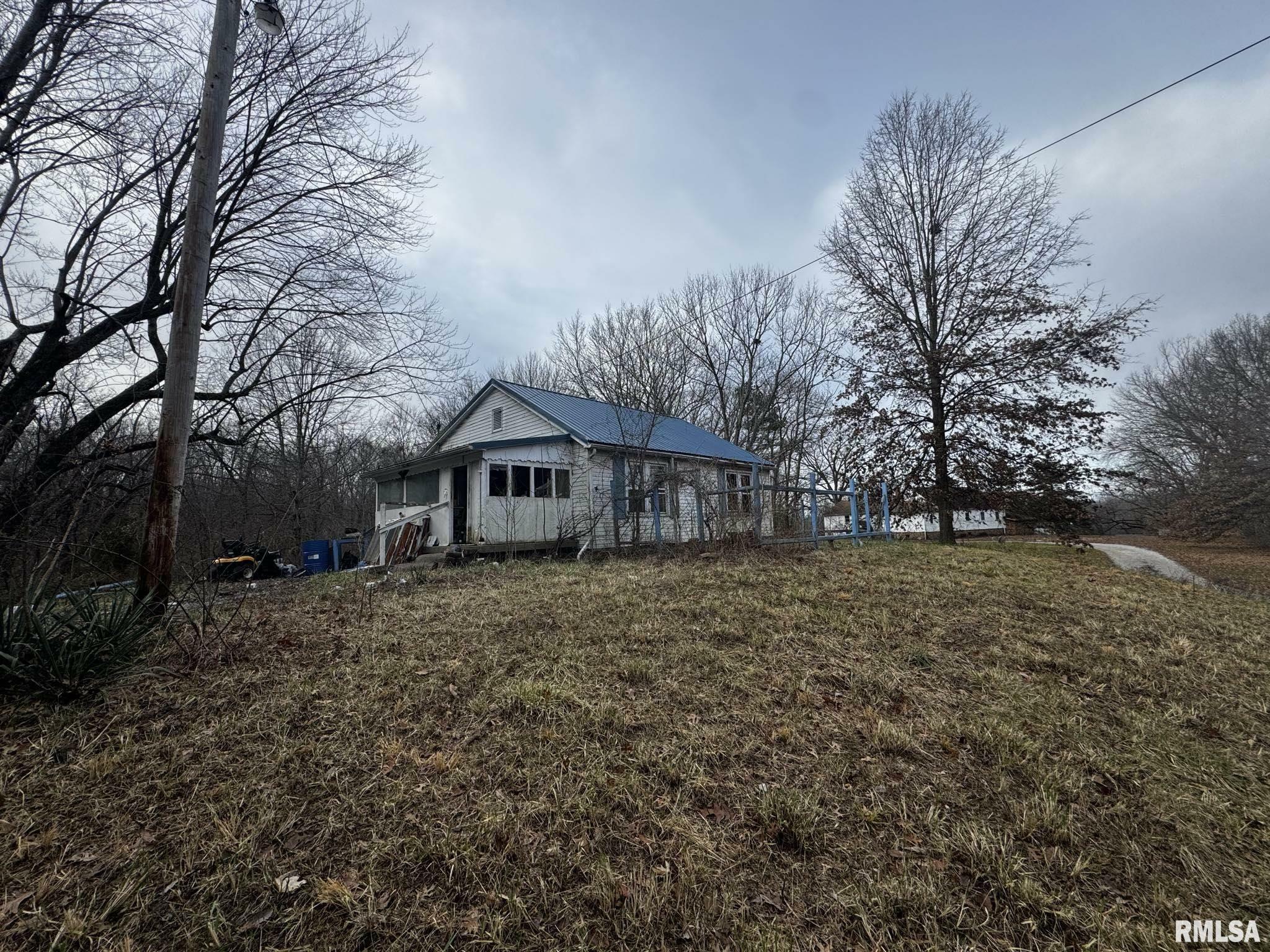 Property Photo:  465 Old Brick Road  IL 62966 