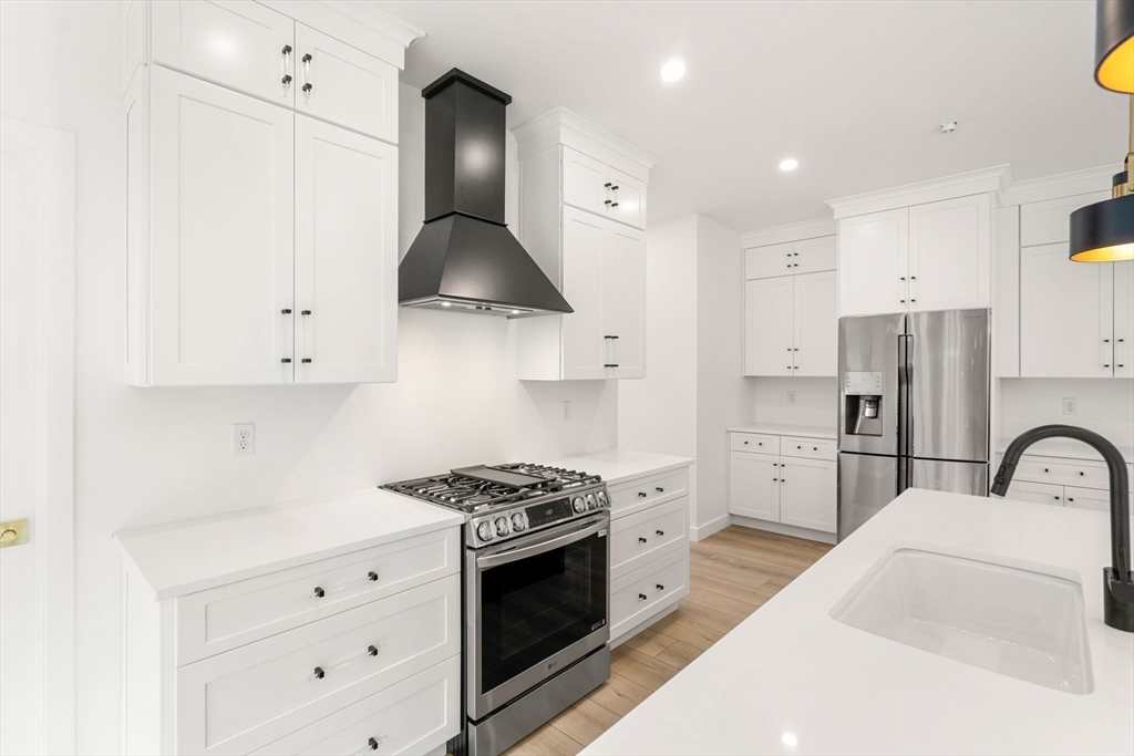Property Photo: 8 Lucy Way MA 01832