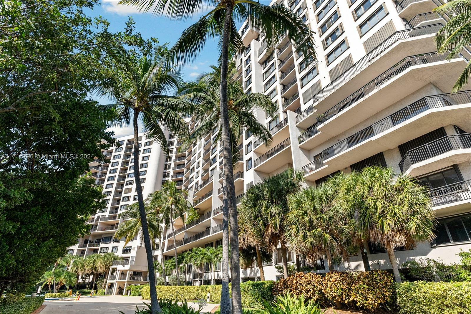 Property Photo:  540 Brickell Key Dr 404  FL 33131 