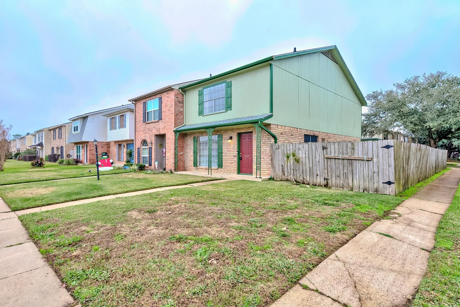 Property Photo:  410 Georgetown Street  TX 77707 