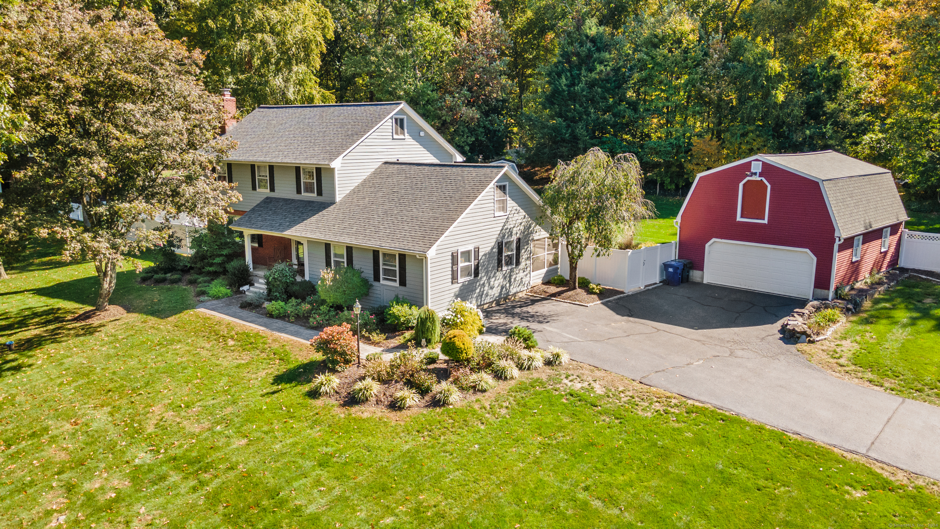 Property Photo:  23 Carriage Drive  CT 06478 