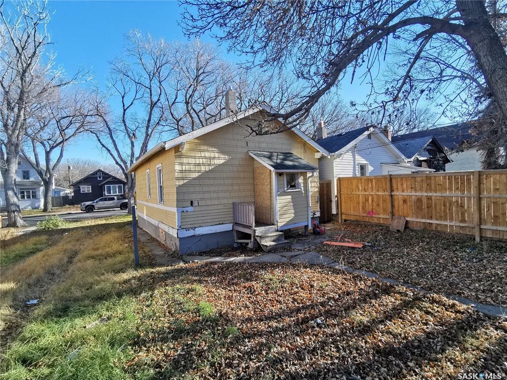 Property Photo:  1336 Retallack Street  SK S4T 2H9 