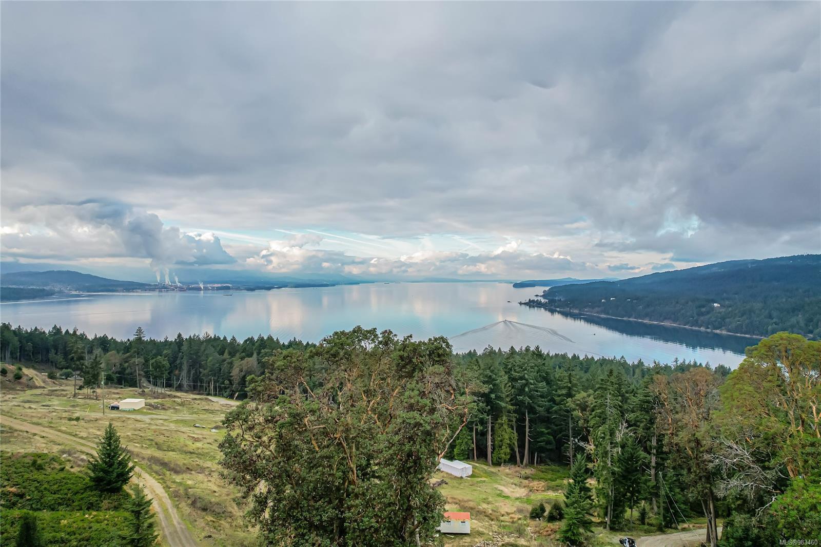 Property Photo: 879 Rainbow Rd BC V8K 2M8
