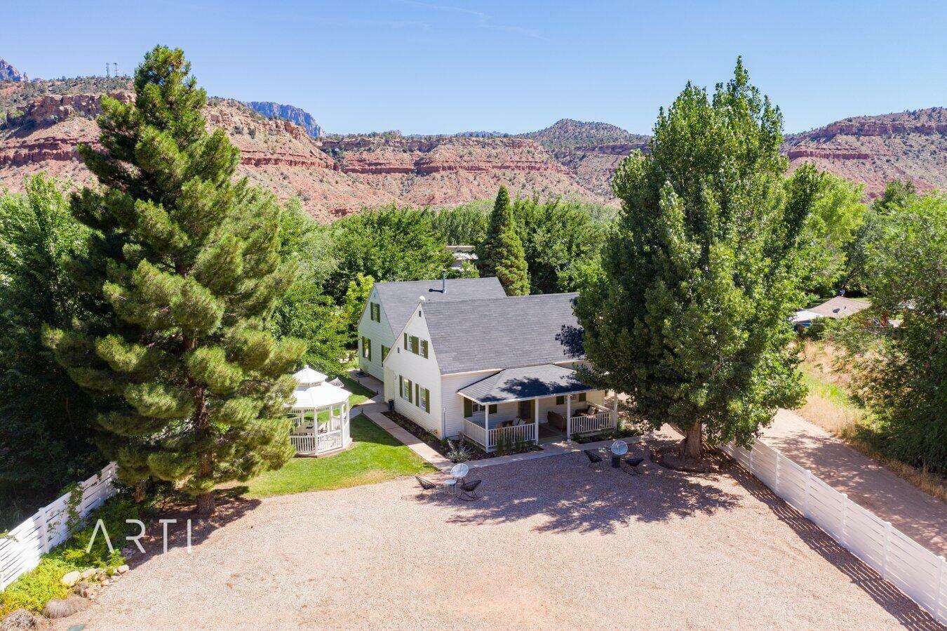 Property Photo:  225 E Main St  UT 84763 