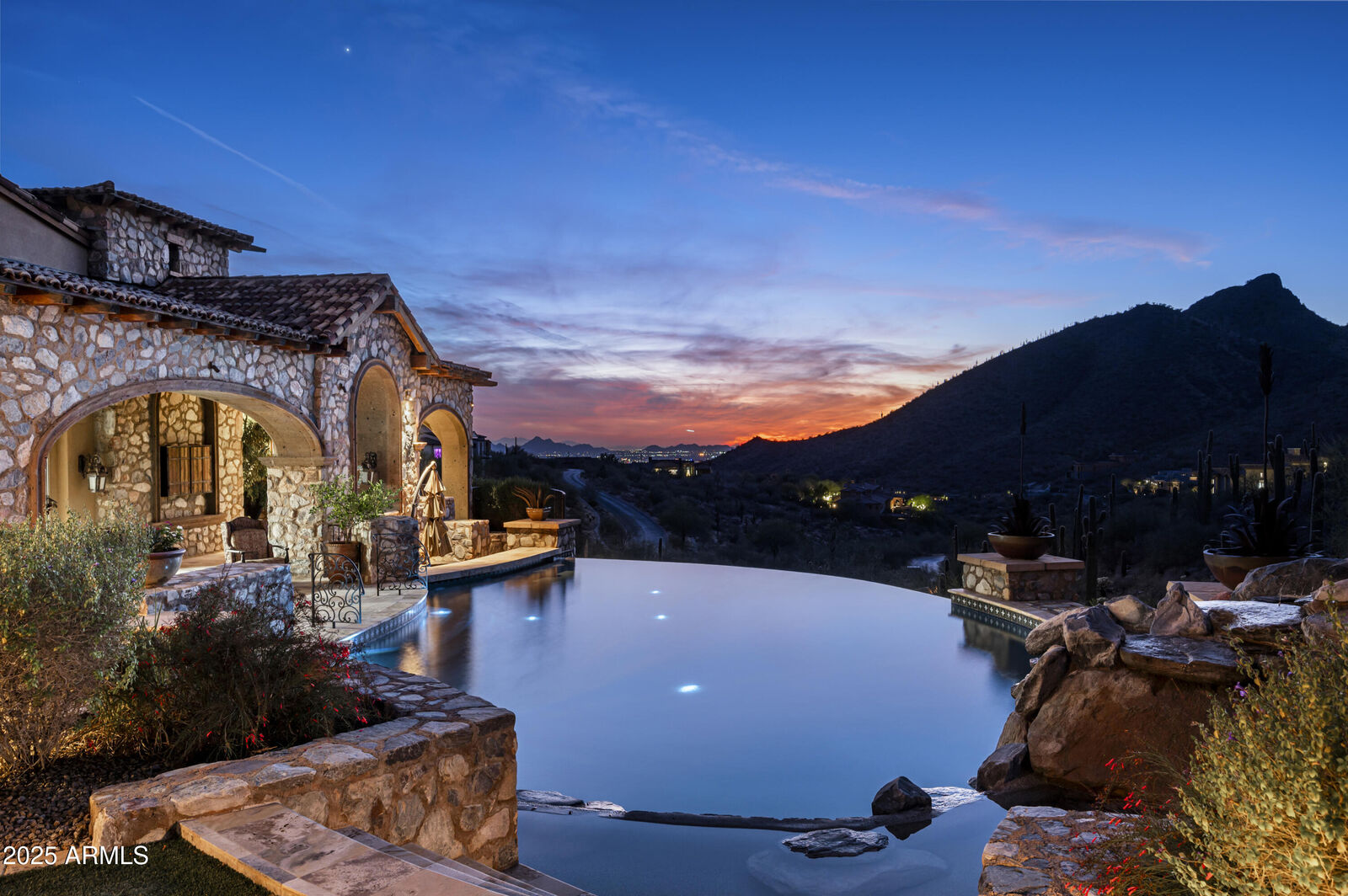 Property Photo: 11068 E Canyon Cross Way AZ 85255