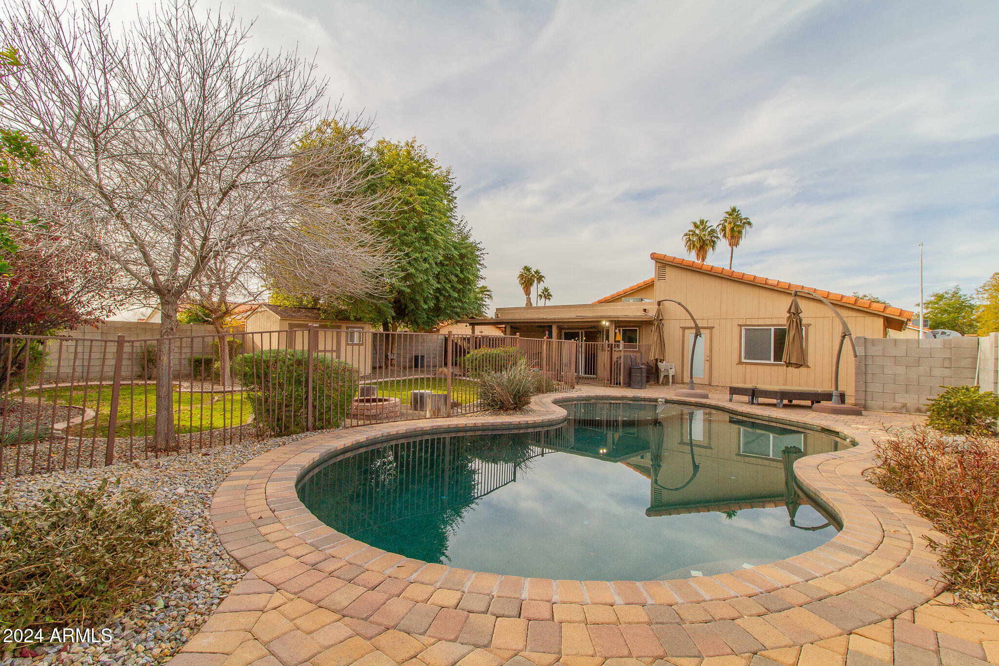 Property Photo:  2231 W Manor Street  AZ 85224 