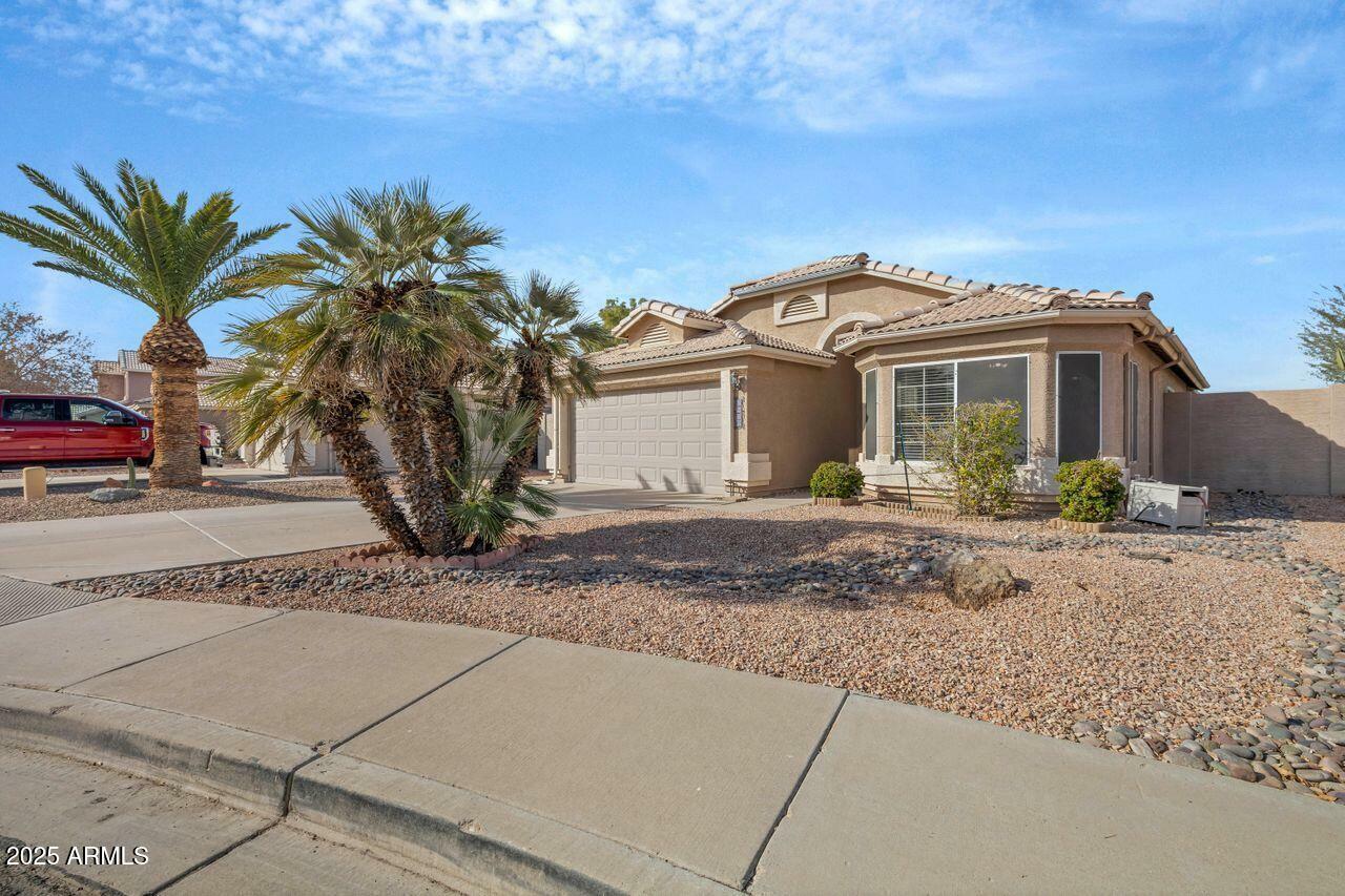 Property Photo:  1264 S Cholla Street  AZ 85233 