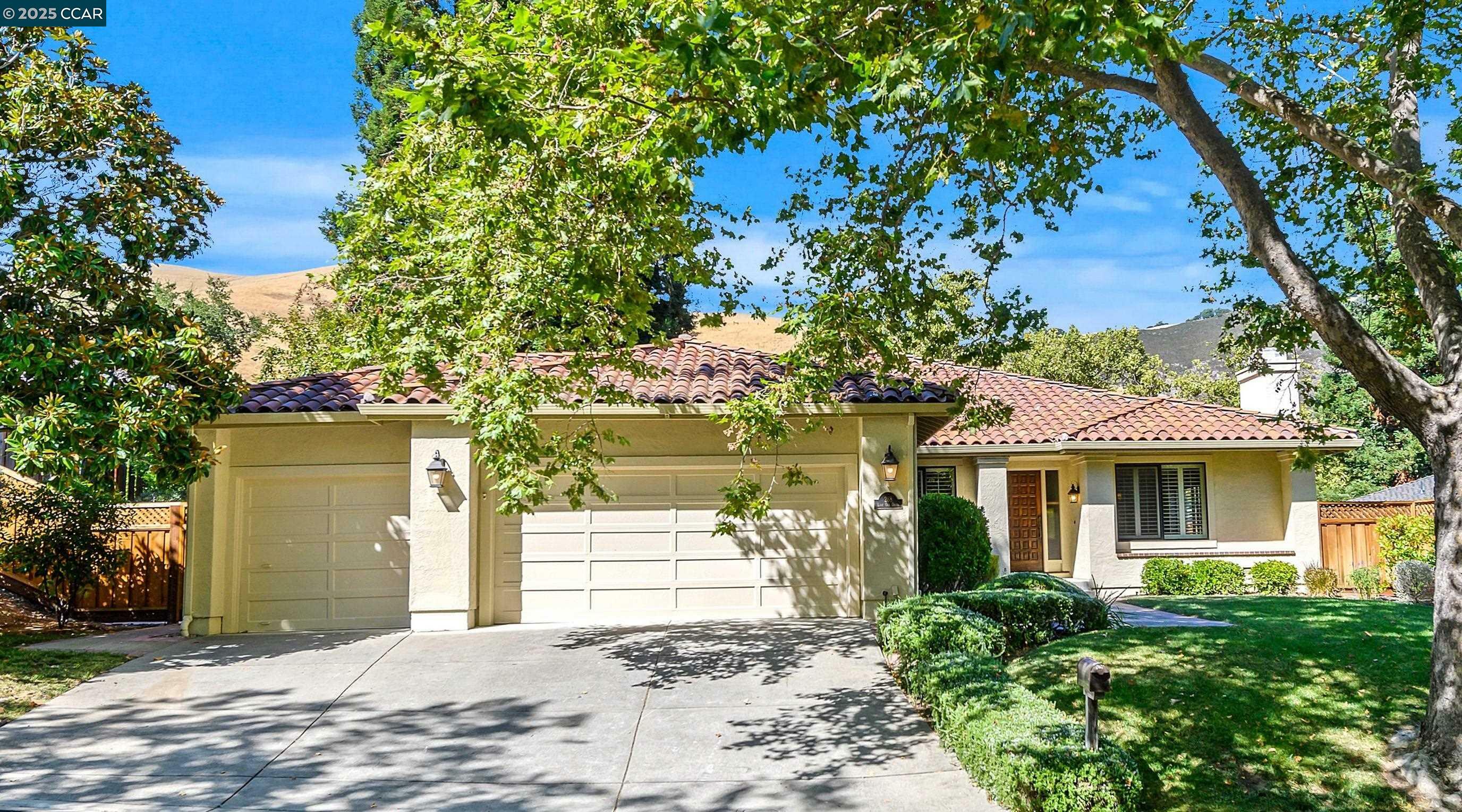 Property Photo:  288 Live Oak Dr  CA 94506 