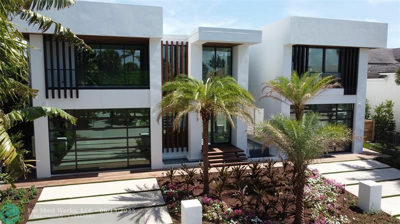 Property Photo: 681 Golden Harbour Drive FL 33432