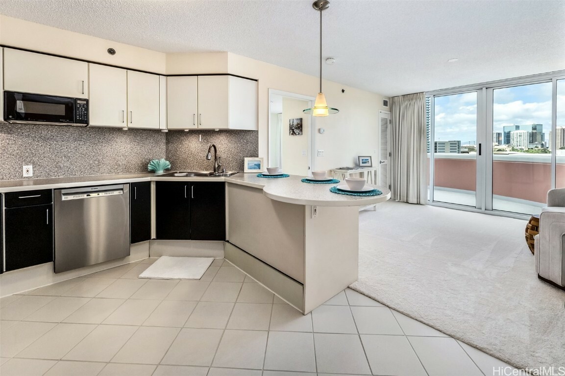 Property Photo:  801 S King Street 905  HI 96813 