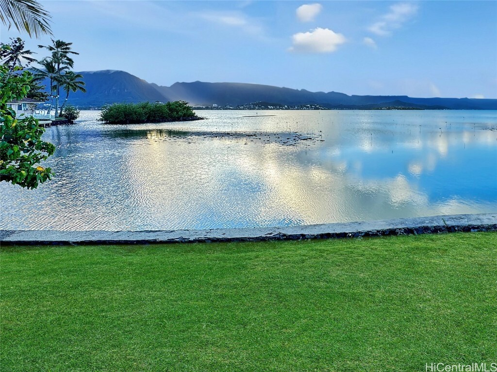 Property Photo:  44-327 Kaneohe Bay Drive  HI 96744 