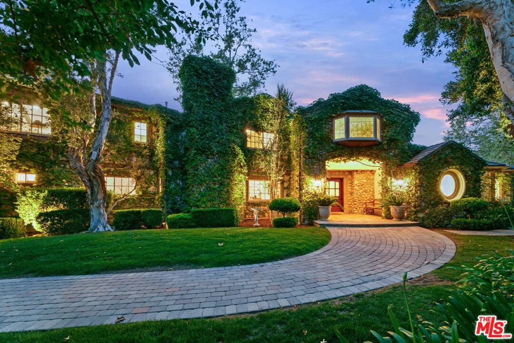 5209 Saddle Creek Road  Hidden Hills CA 91302 photo