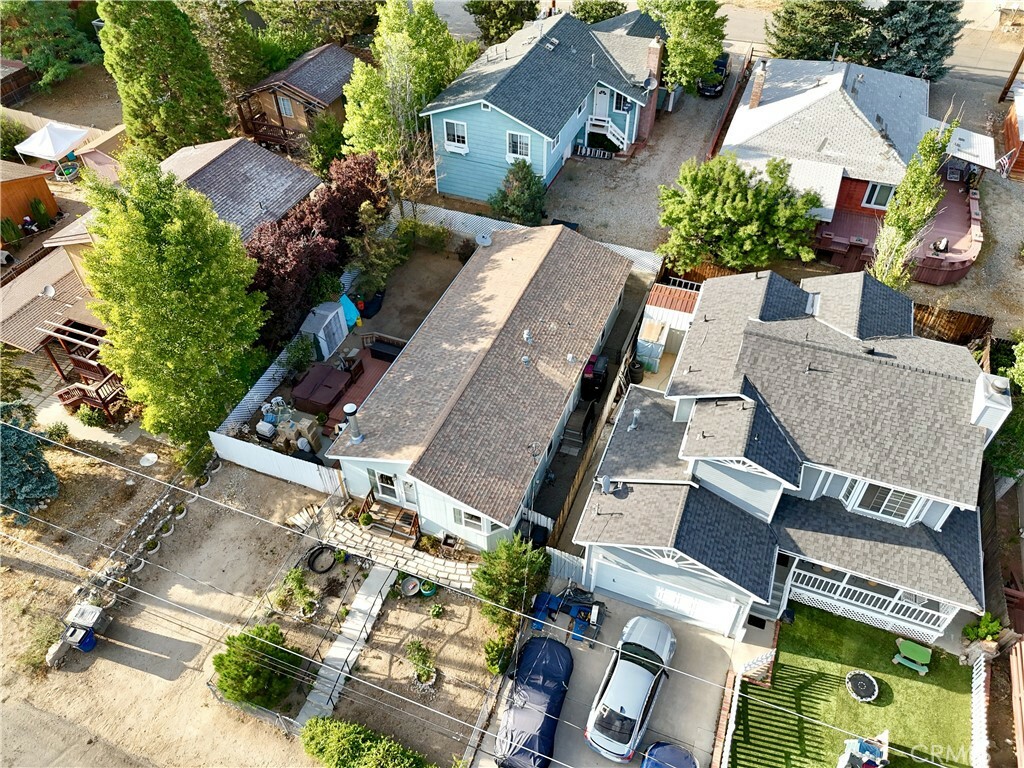 Property Photo: 6613 Ivins Drive CA 93225