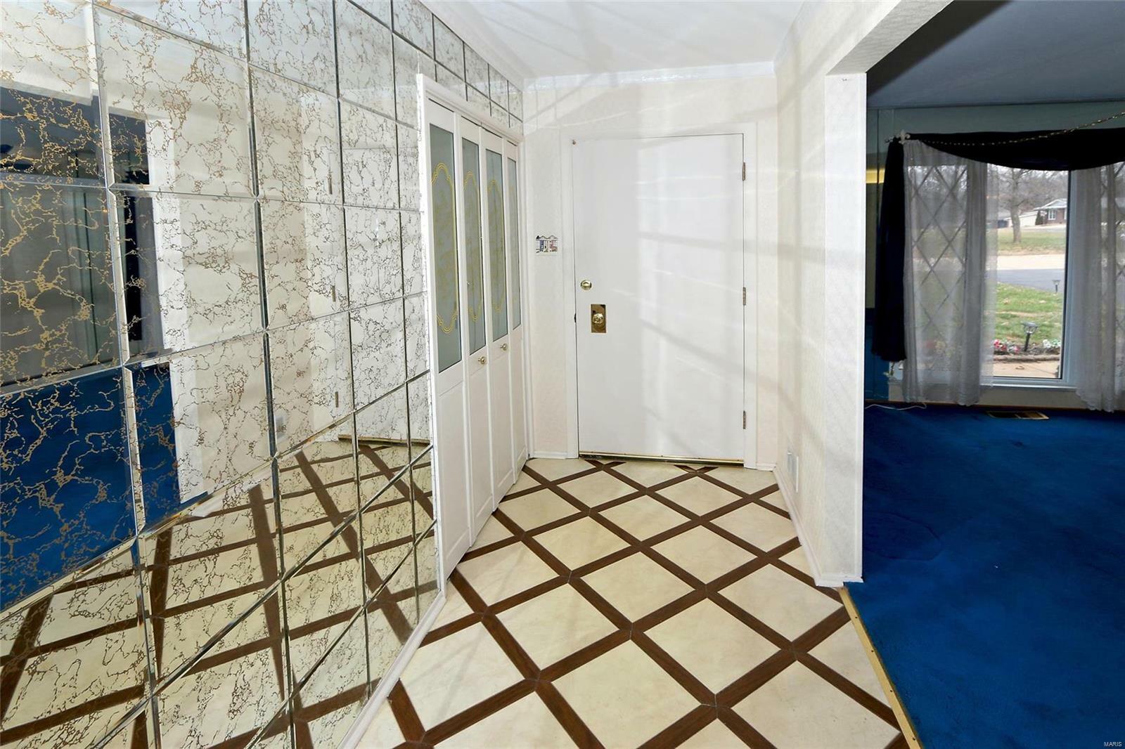 Property Photo:  12130 Mirror Lake Drive  MO 63146 