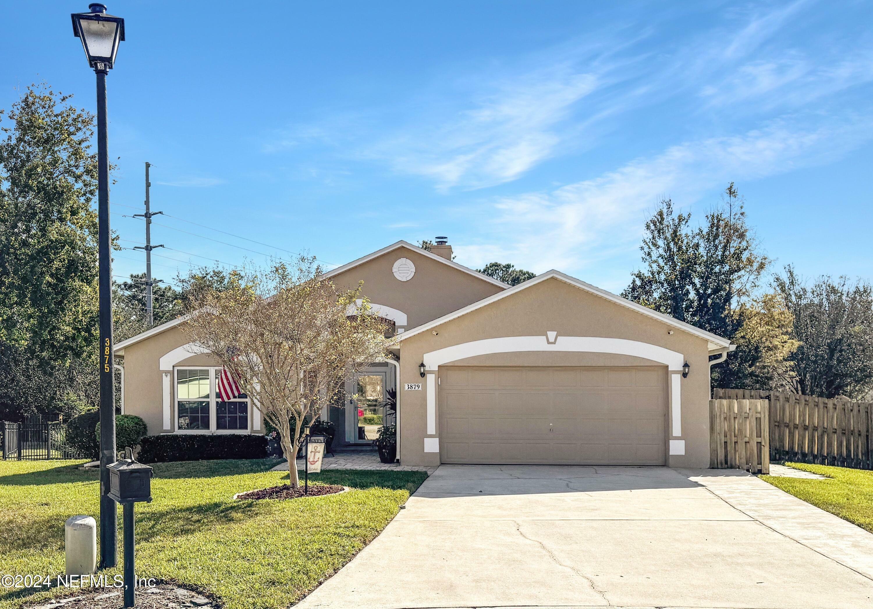 Property Photo: 3879 Open Creek Court FL 32224