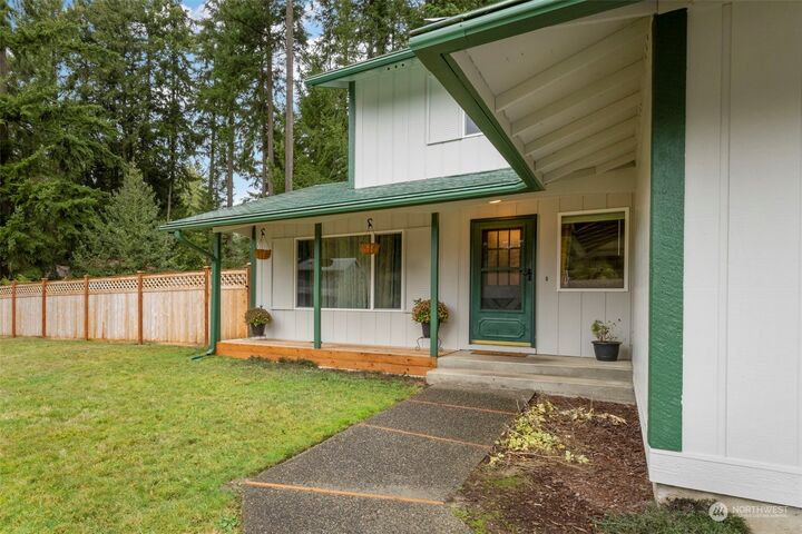 Property Photo: 6484 Clover Blossom Lane NE WA 98311