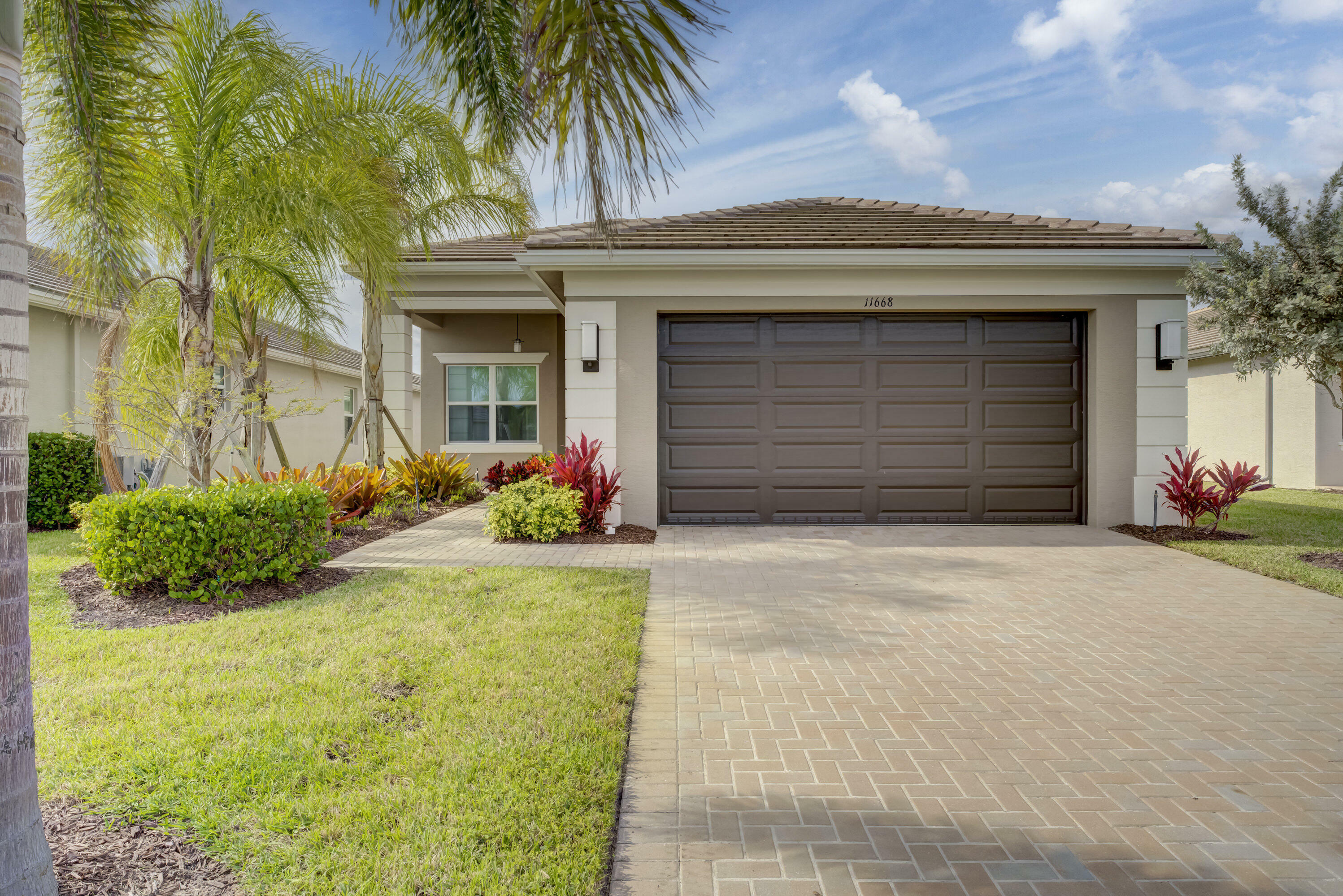 Property Photo:  11668 SW Moon River Way Way  FL 34987 