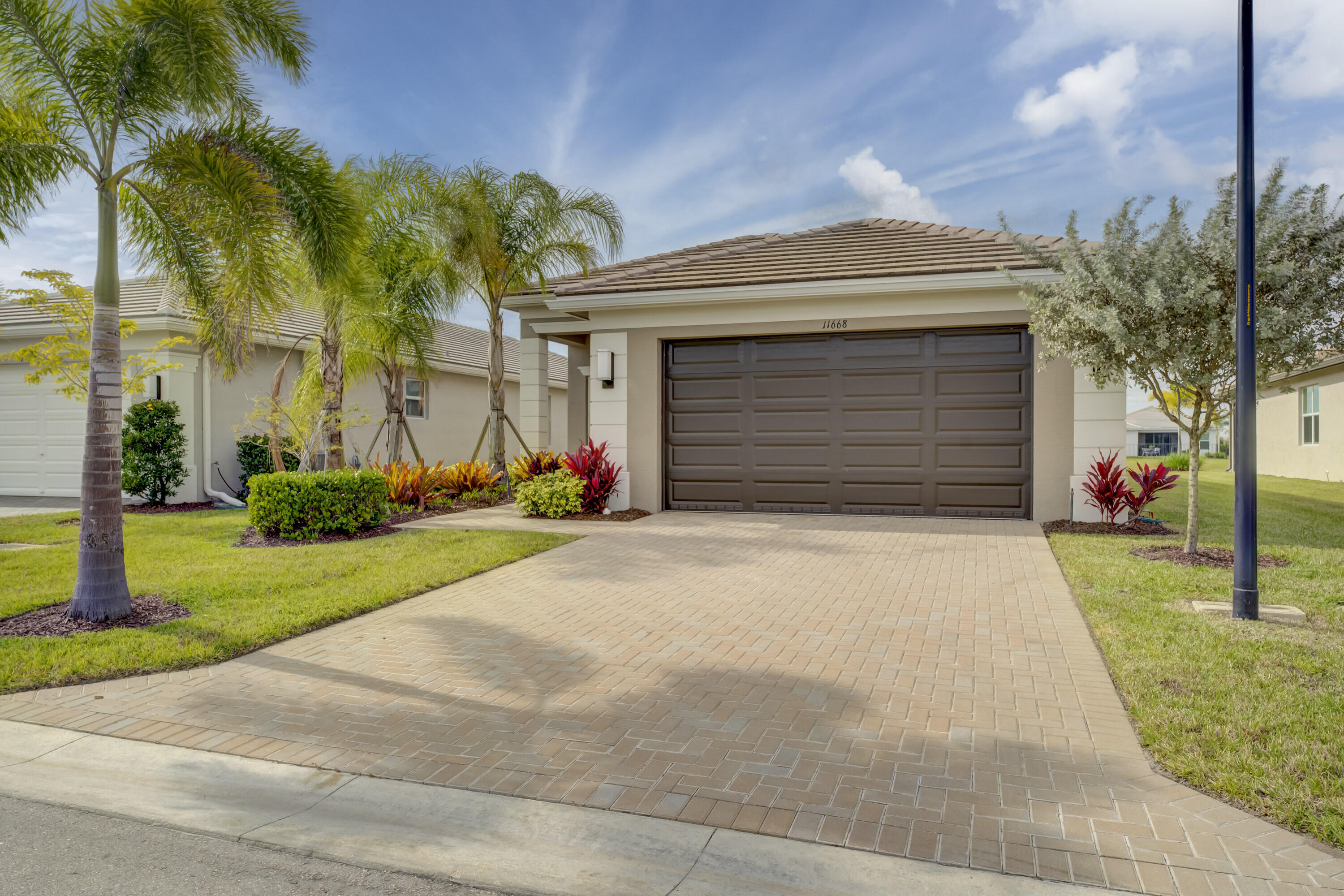 Property Photo: 11668 SW Moon River Way Way FL 34987