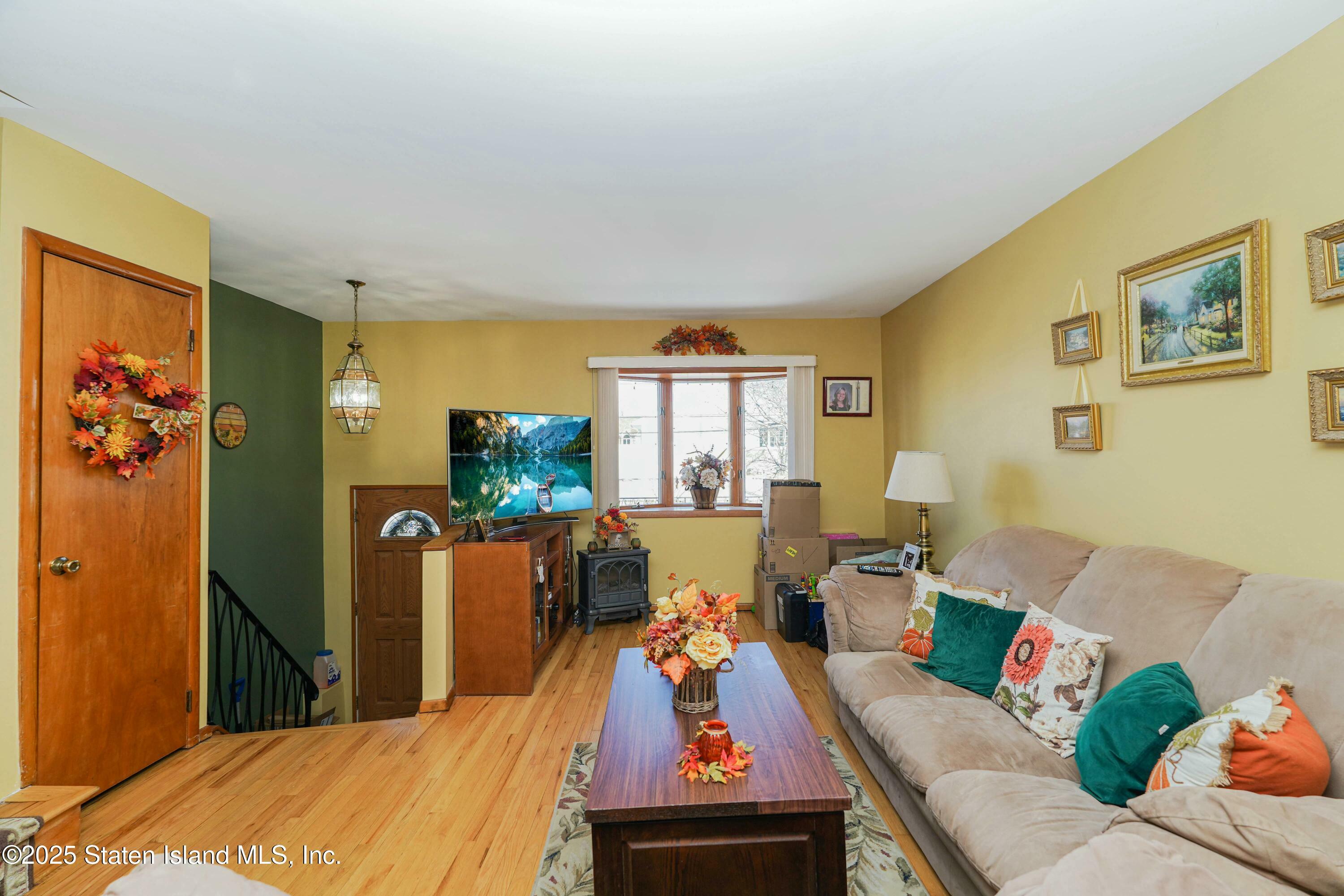 Property Photo:  76 Pacific Avenue  NY 10312 