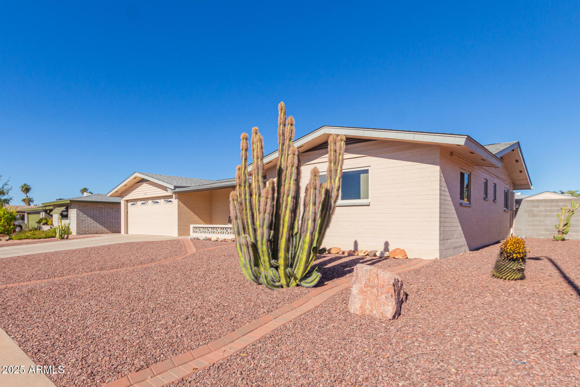 Property Photo:  6440 E Dallas Street  AZ 85205 